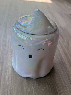 Marshalls Iridescent Ghost Jar with Lid